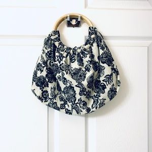 Reversible hand bag